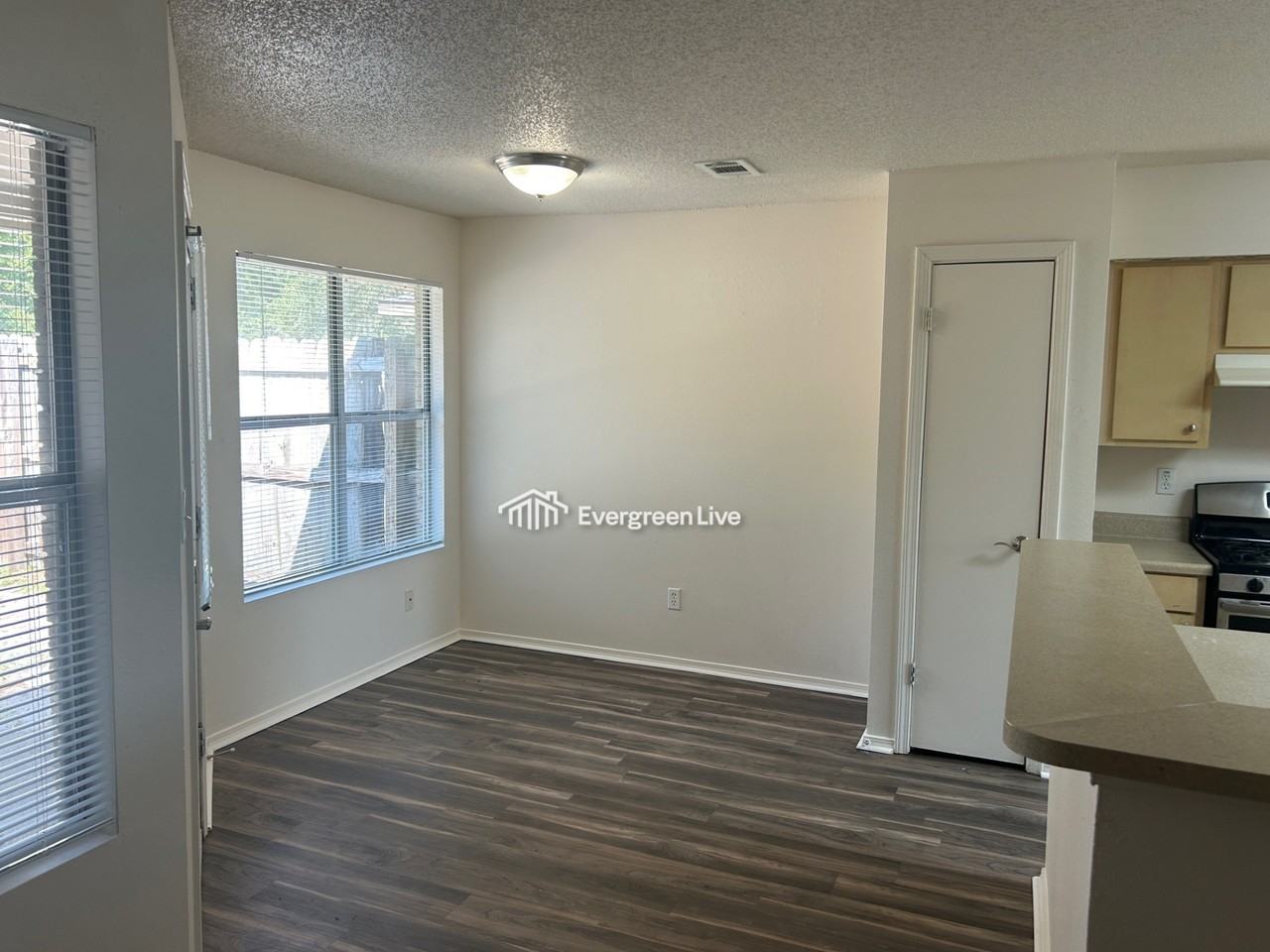31 Serenata Ct - Photo 4 of 20