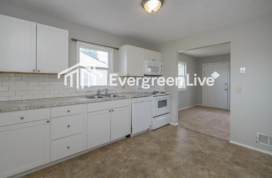 821 S 29th St - Photo 4 of 5