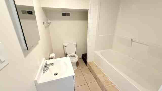 5706 North Maplewood Avenue #G - Photo 4 of 13