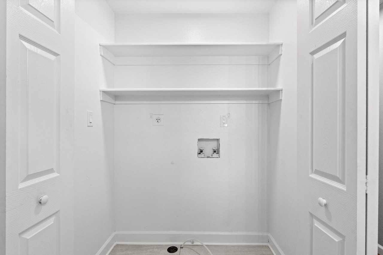4th Avenue Townhomes - Photo 4 of 22