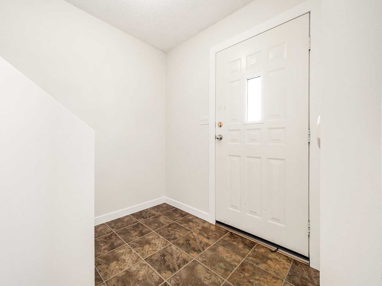 75 Mt Blakiston Rd W - Photo 4 of 26