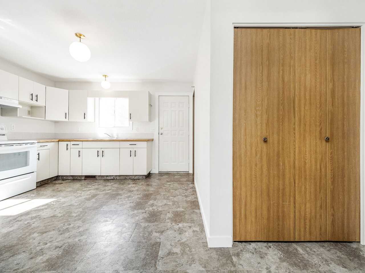 75 Mt Blakiston Rd W - Photo 7 of 26