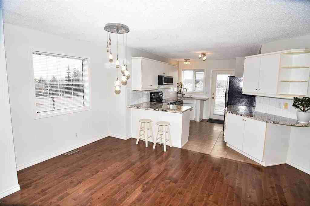 3 Somerglen Pl Sw - Photo 5 of 18