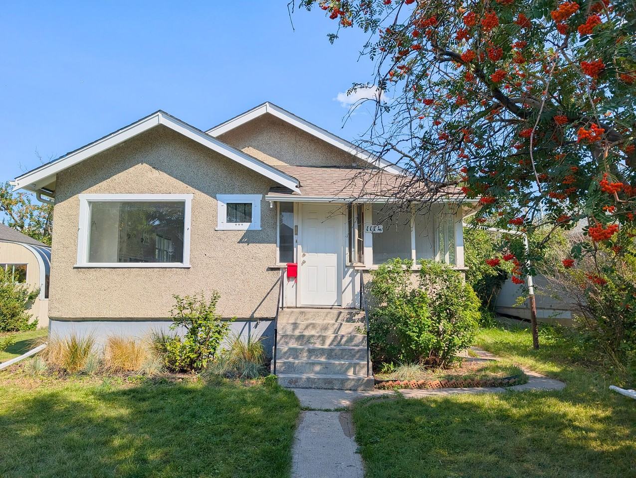1114 9 St Se - Photo 3 of 31