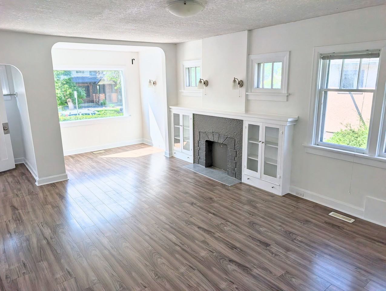 1114 9 St Se - Photo 7 of 31