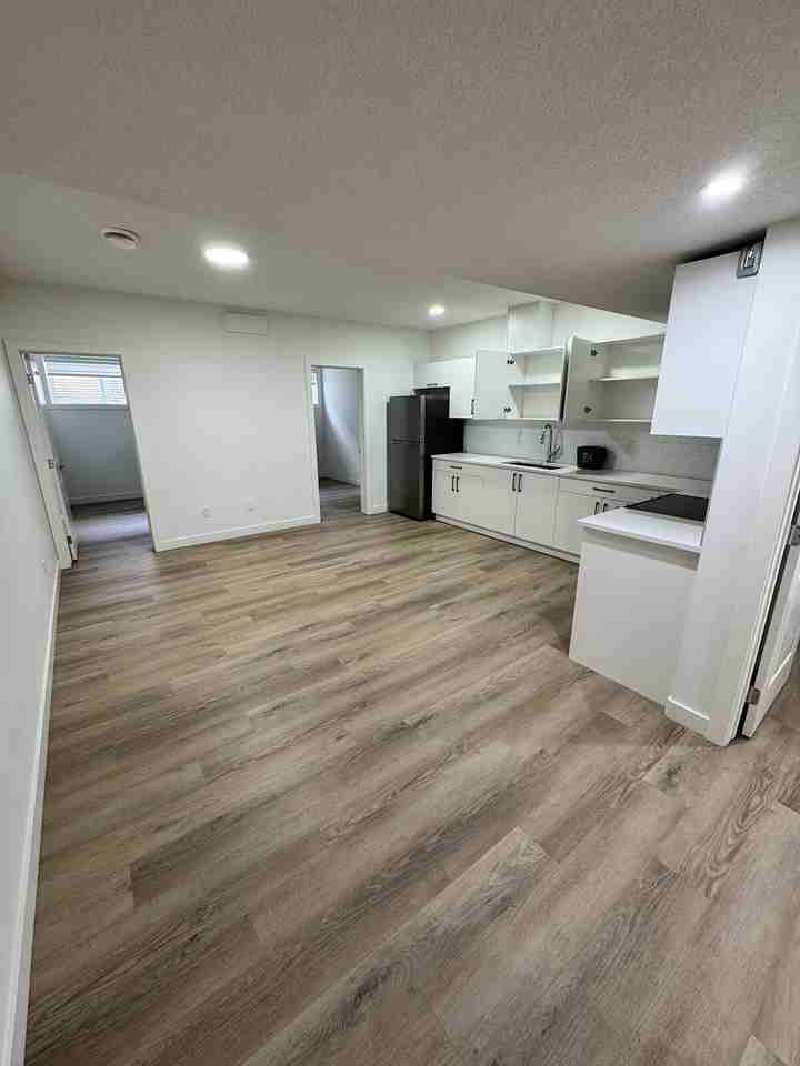 1943 210 St Nw - Photo 6 of 13