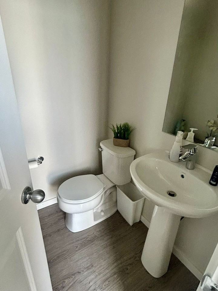 184 Livingston View Ne - Photo 5 of 16