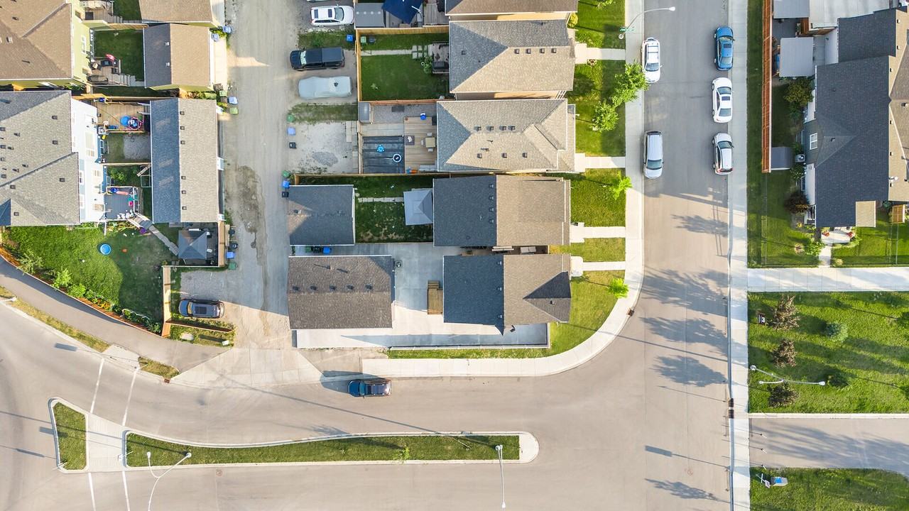 418 Walgrove Way Se - Photo 4 of 30