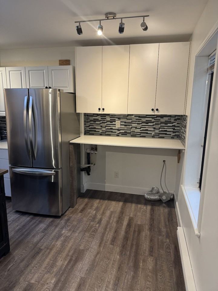 2250 Dolphin Rd - Photo 5 of 8