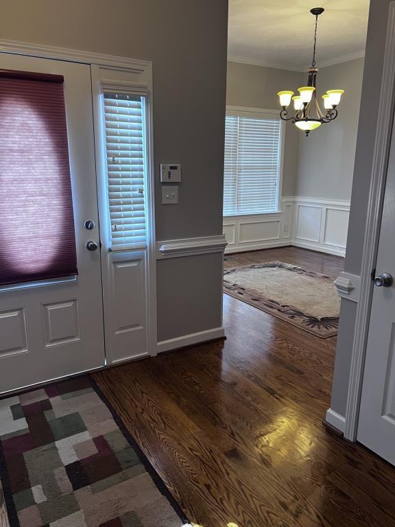 809 Wroxham Ln - Photo 2 of 23