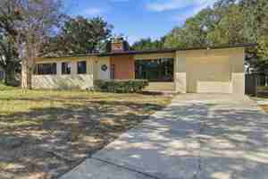 featured image of 1411 Crest Dr