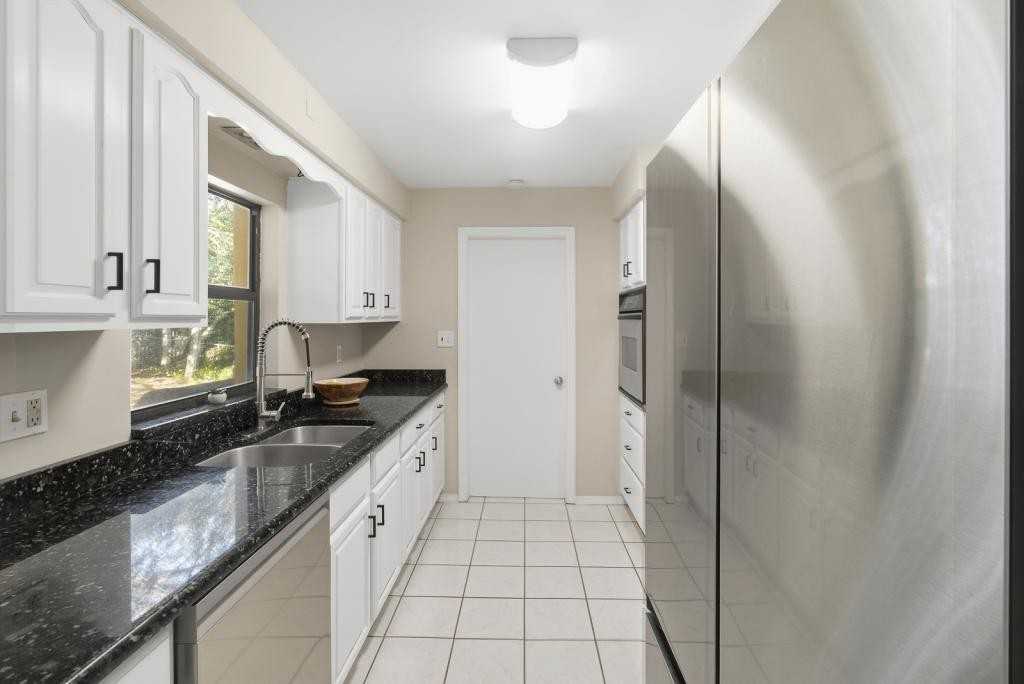 1411 Crest Dr - Photo 7 of 20