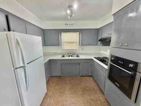 2531 Burr Oak Ave #3E - Photo 4 of 11