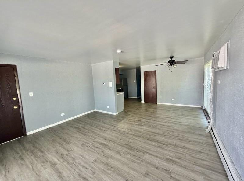 10602 S Oak Tree Dr - Photo 3 of 7
