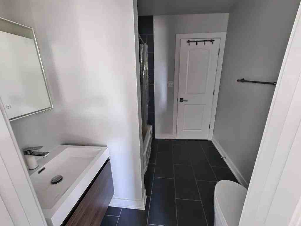 419 W Eugenie St - Photo 5 of 12