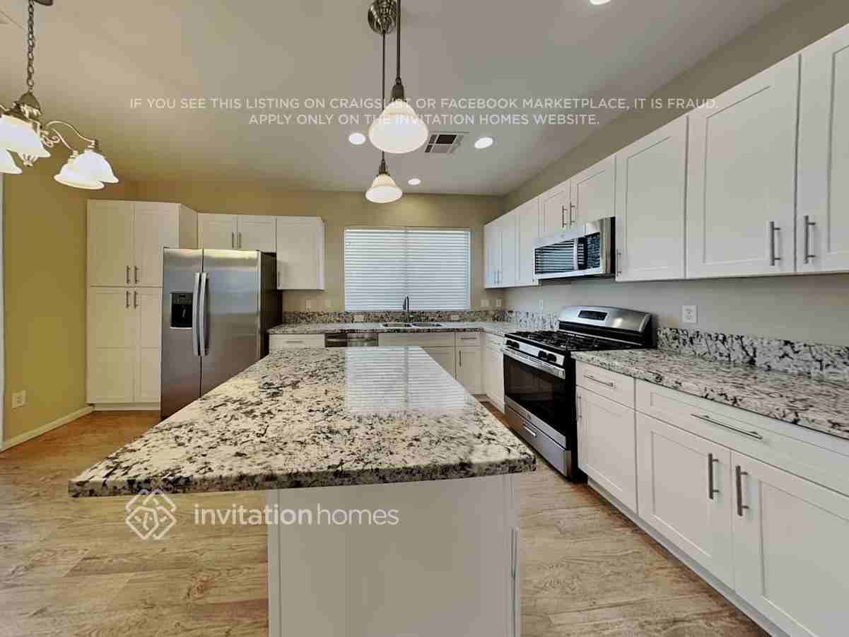 7361 Arlington Garden St - Photo 5 of 20
