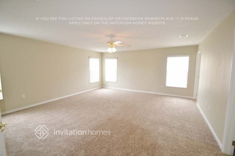 1033 Berkeley Dr - Photo 3 of 8