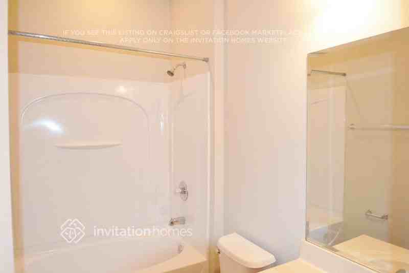 1033 Berkeley Dr - Photo 5 of 8