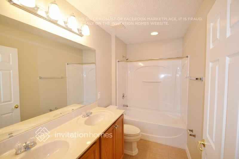 1033 Berkeley Dr - Photo 6 of 8