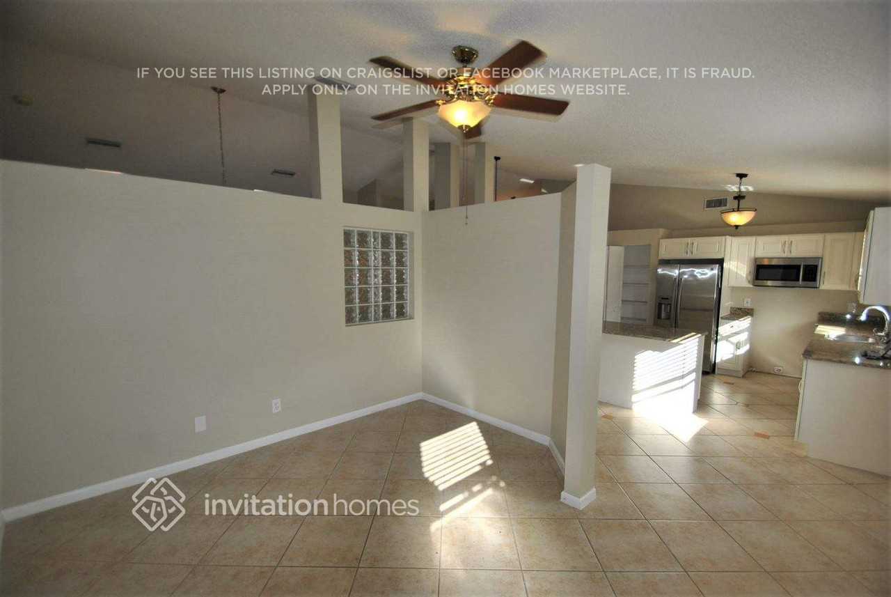 6268 Windlass Cir - Photo 4 of 13