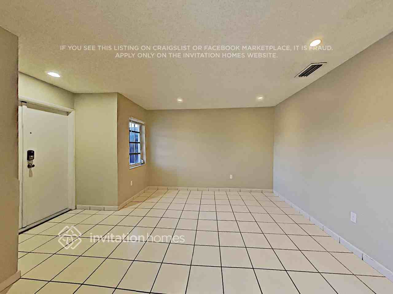 5920 Sw 148th Ave - Photo 4 of 21