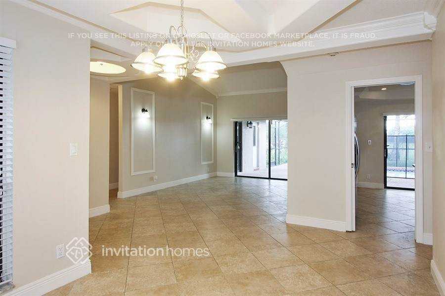 7002 Nw 38th St - Photo 3 of 21