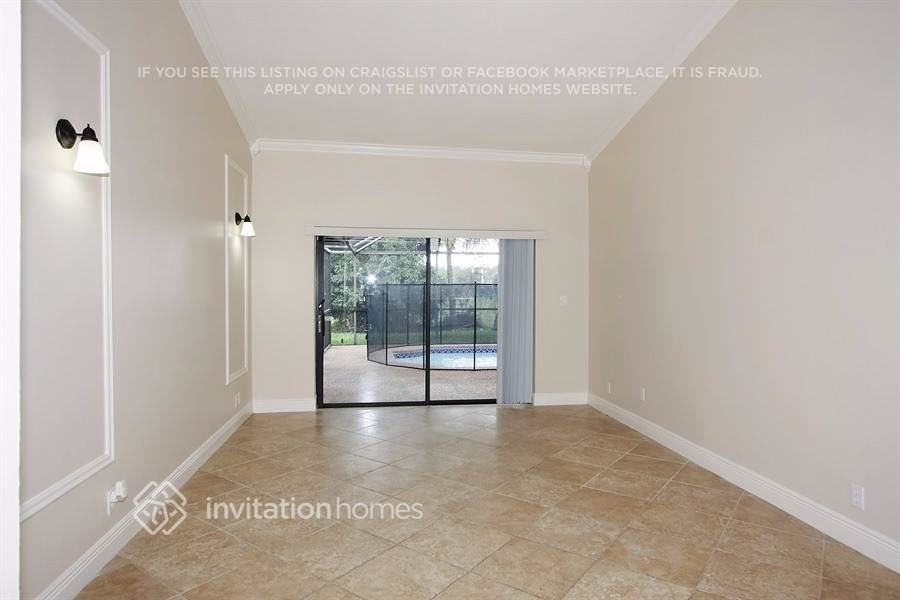 7002 Nw 38th St - Photo 4 of 21