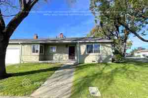 featured image of 1115 Vervais Ave