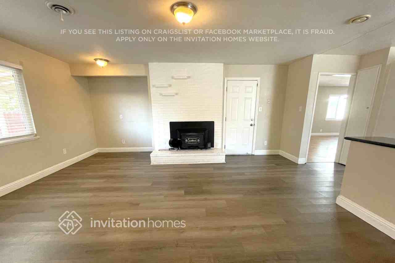 1115 Vervais Ave - Photo 4 of 15