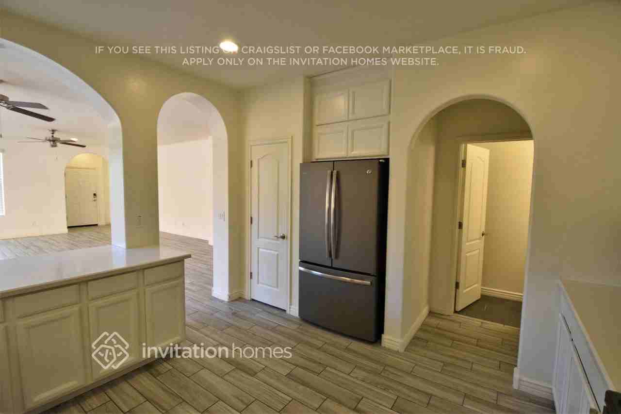 2946 N Sonoran Hls - Photo 5 of 14
