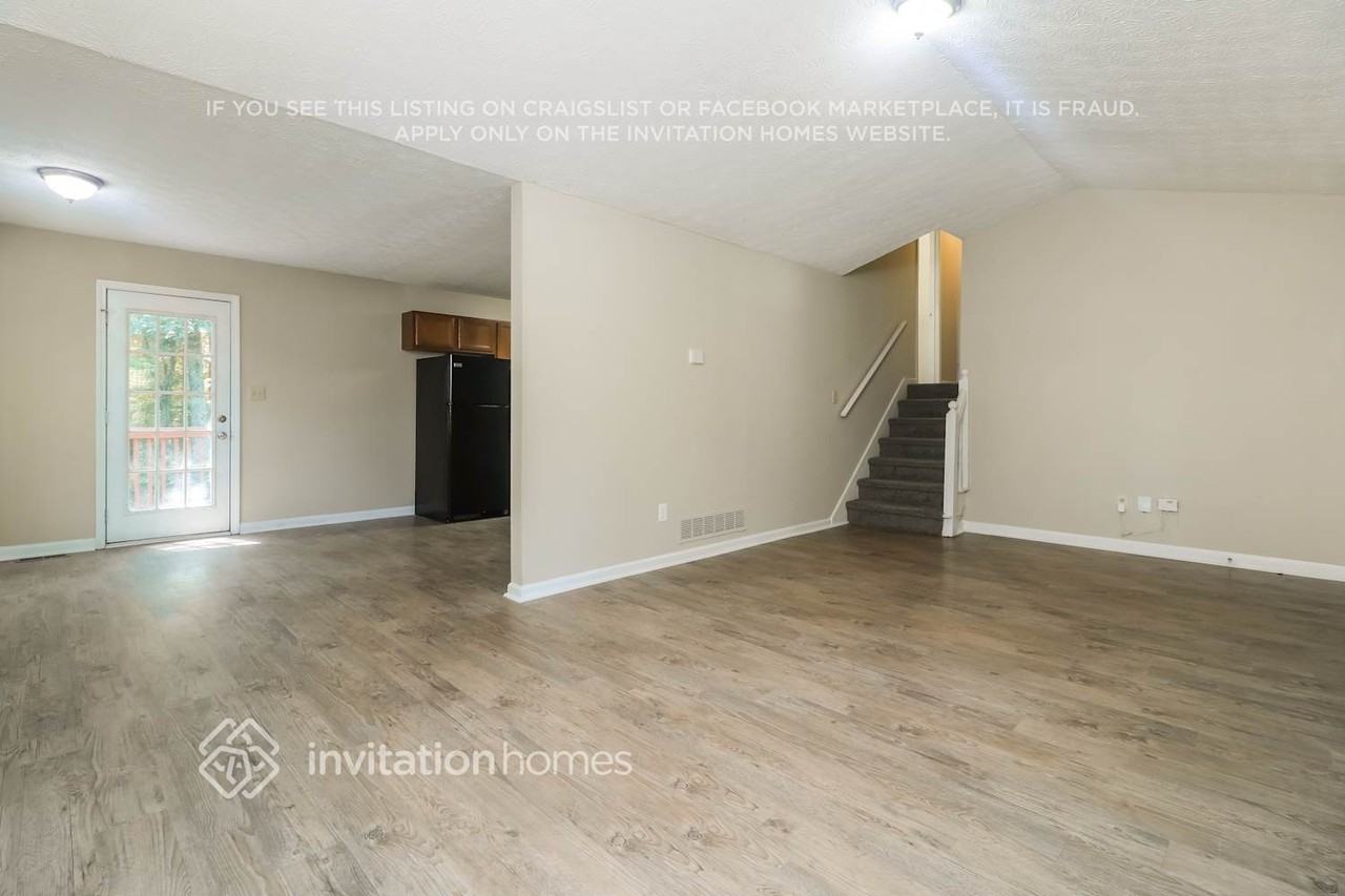 259 Thornbrooke Dr - Photo 7 of 19