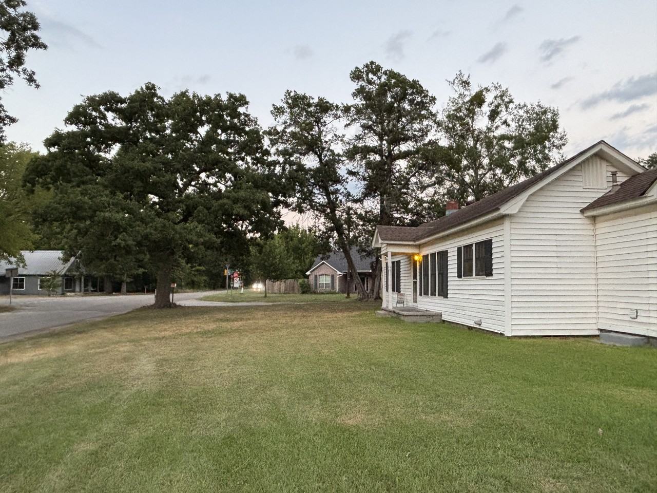 109 Schoolhouse Rd - Photo 3 of 27