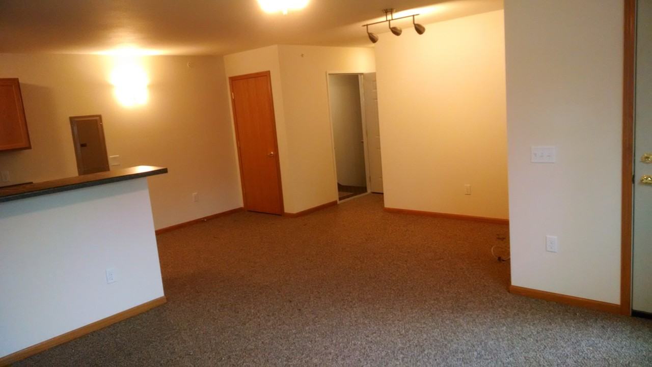 1528 W Main St #7 - Photo 6 of 9