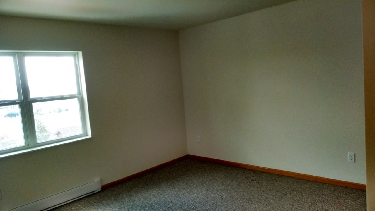1528 W Main St #7 - Photo 7 of 9