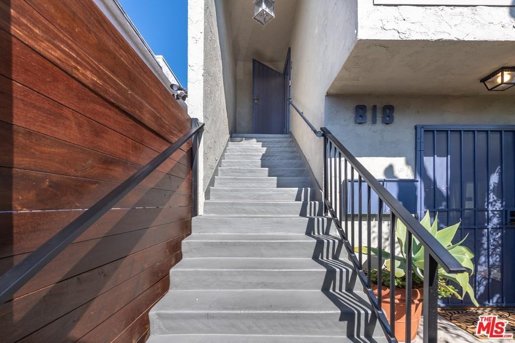 818 Pacific Ave #2 - Photo 6 of 26