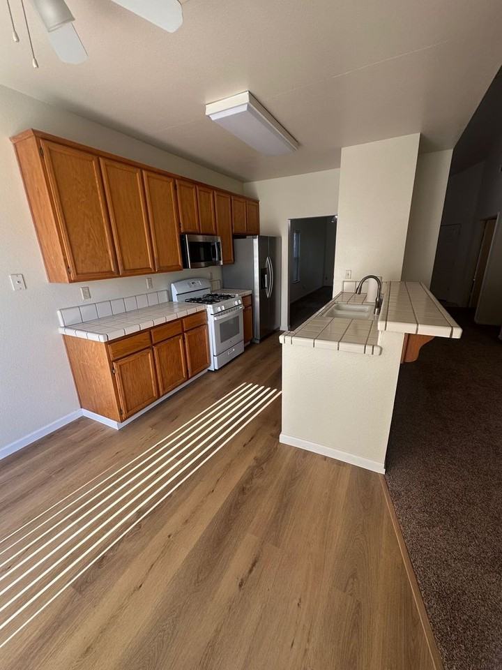 9521 Twin Brooks Ln - Photo 2 of 14