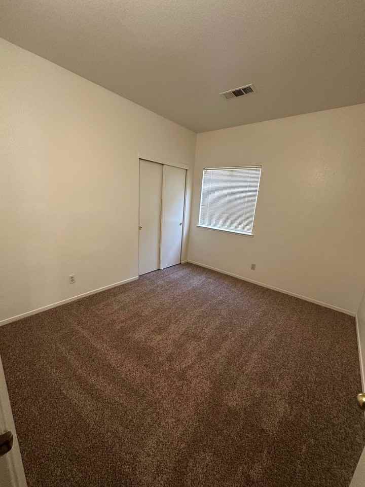 9521 Twin Brooks Ln - Photo 7 of 14