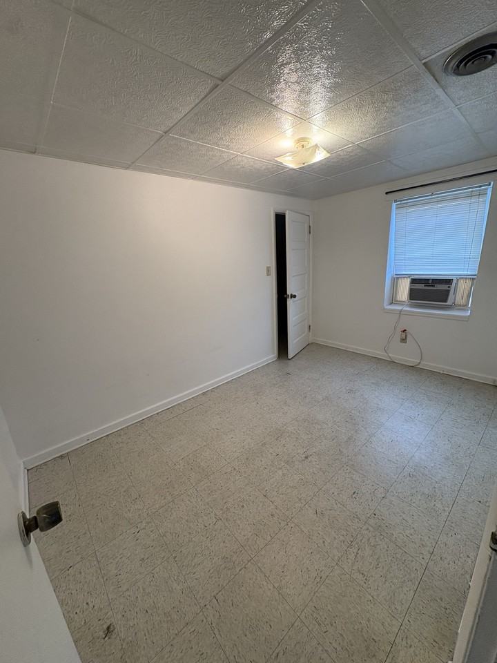 29 S Main St #3 - Photo 4 of 4