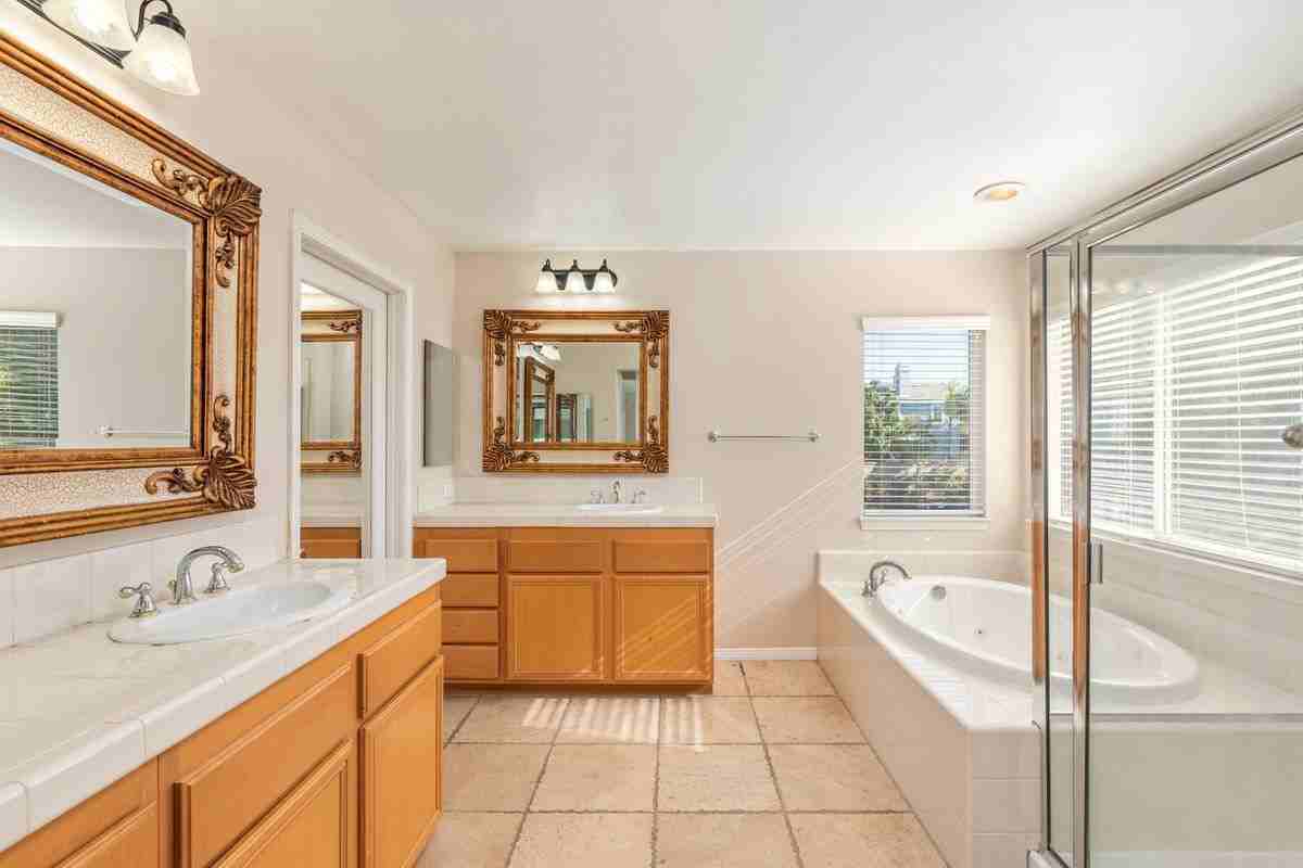 636 Debora Rae Dr - Photo 5 of 25