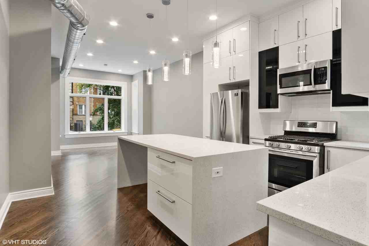 608 W Arlington Pl #1 - Photo 5 of 14