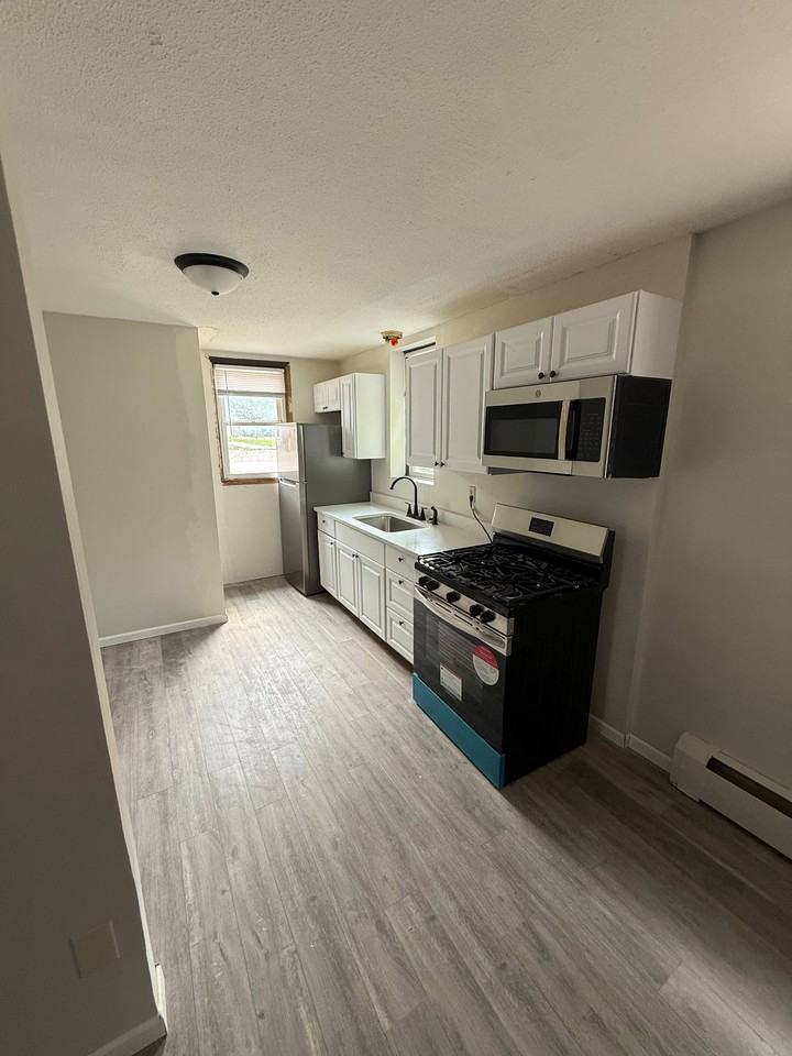 7616 69th Ave N #1 - Photo 5 of 7