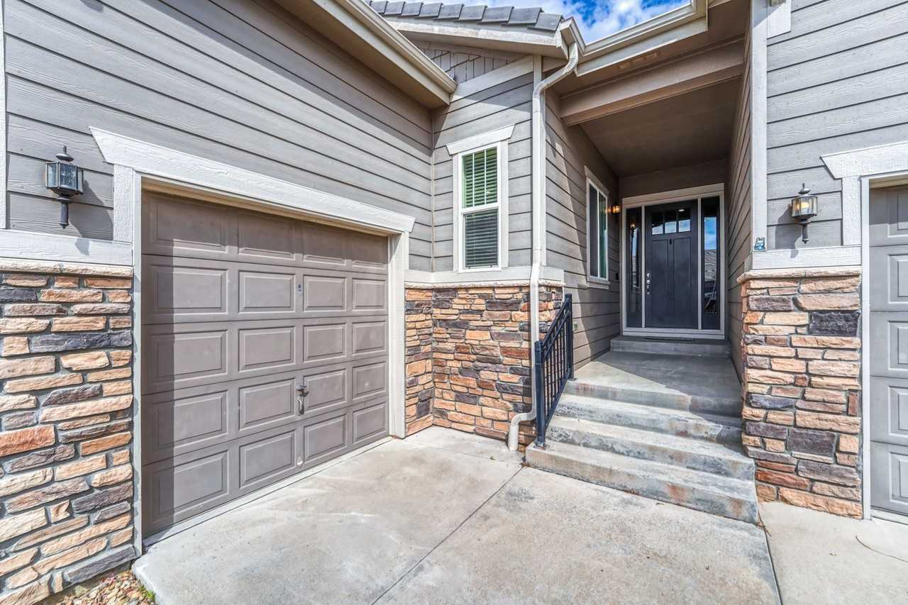 14110 Sierra Ridge Cir - Photo 4 of 49