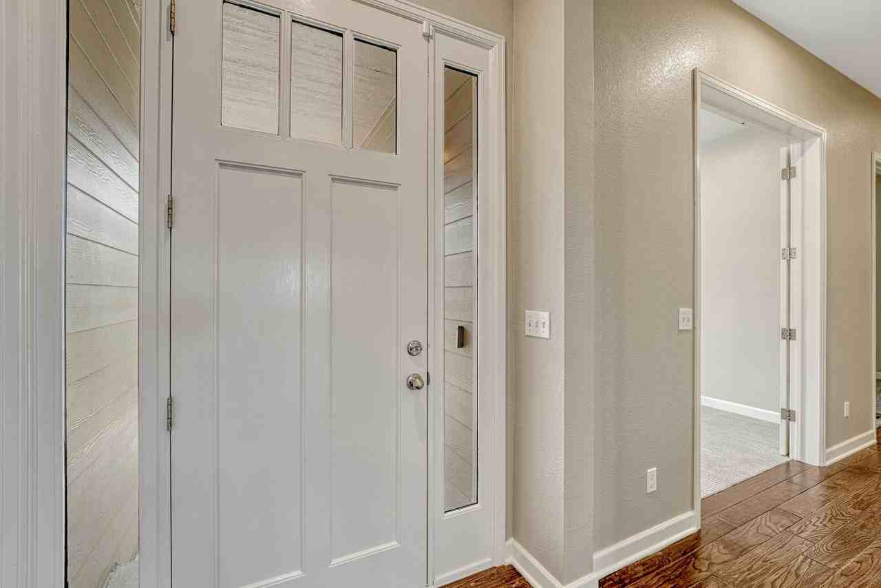 14110 Sierra Ridge Cir - Photo 6 of 49
