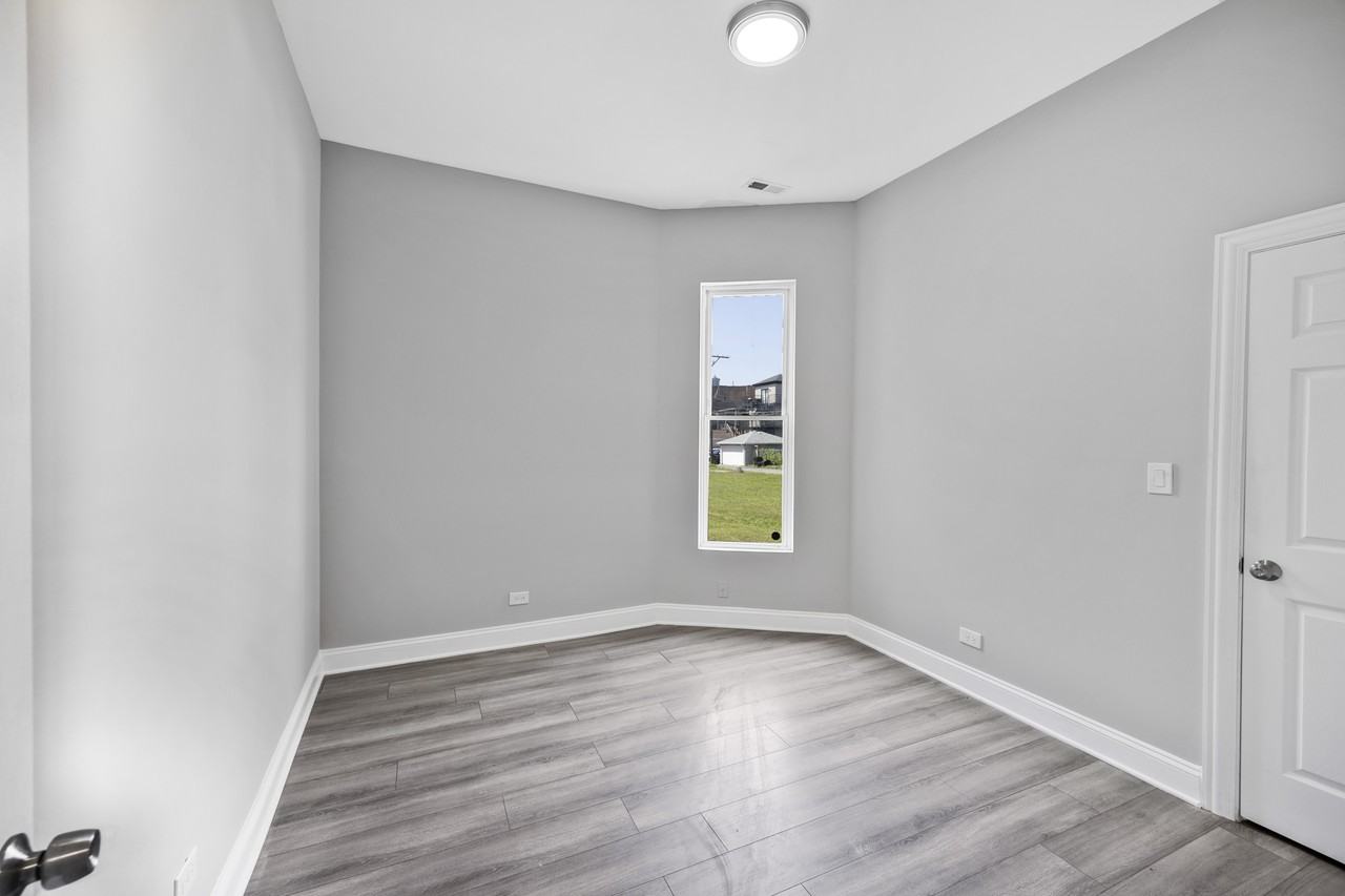 6522 S Ellis Ave #1 - Photo 7 of 16