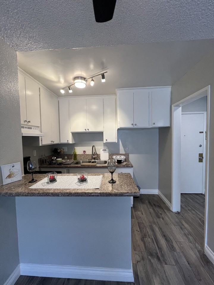 2905 Leeward Avenue #310 - Photo 5 of 21