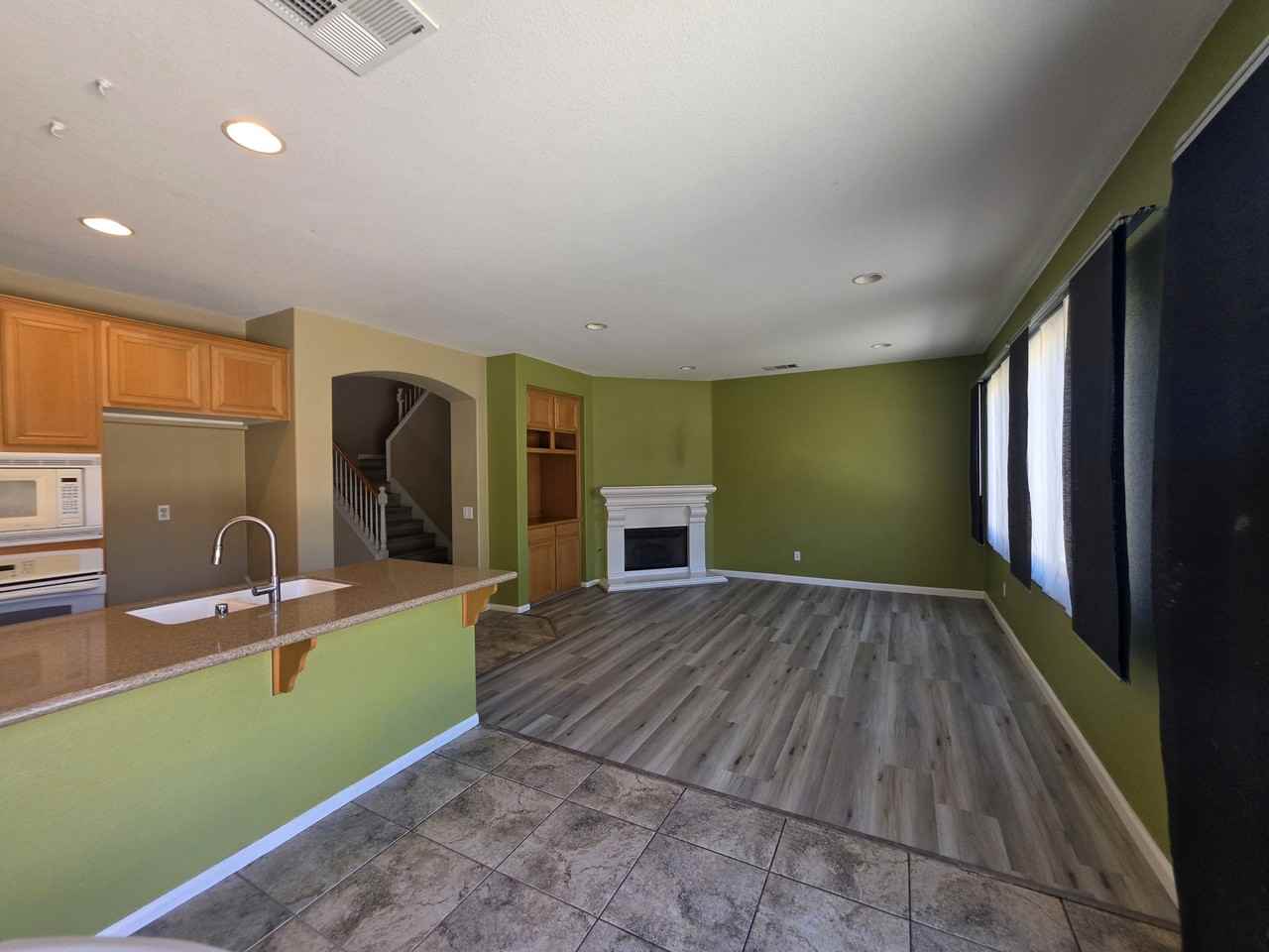33874 Pegase Ct - Photo 2 of 3