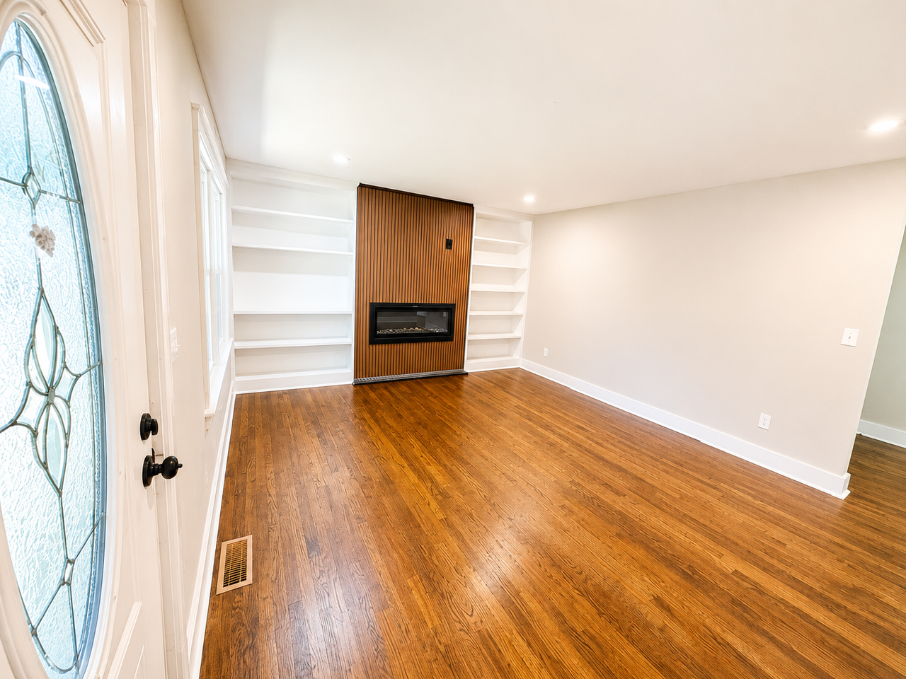 1603 Browns Ave - Photo 2 of 10