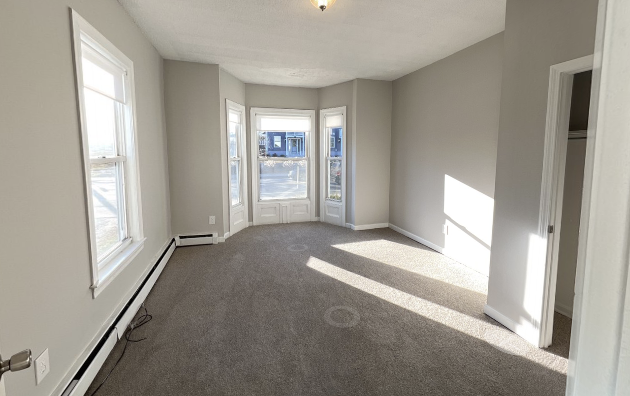 640 Washington St #3 - Photo 6 of 7