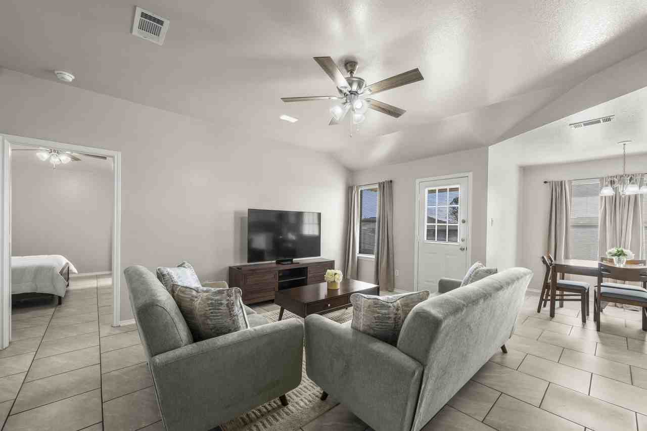 1311 Marlee Cir - Photo 5 of 28