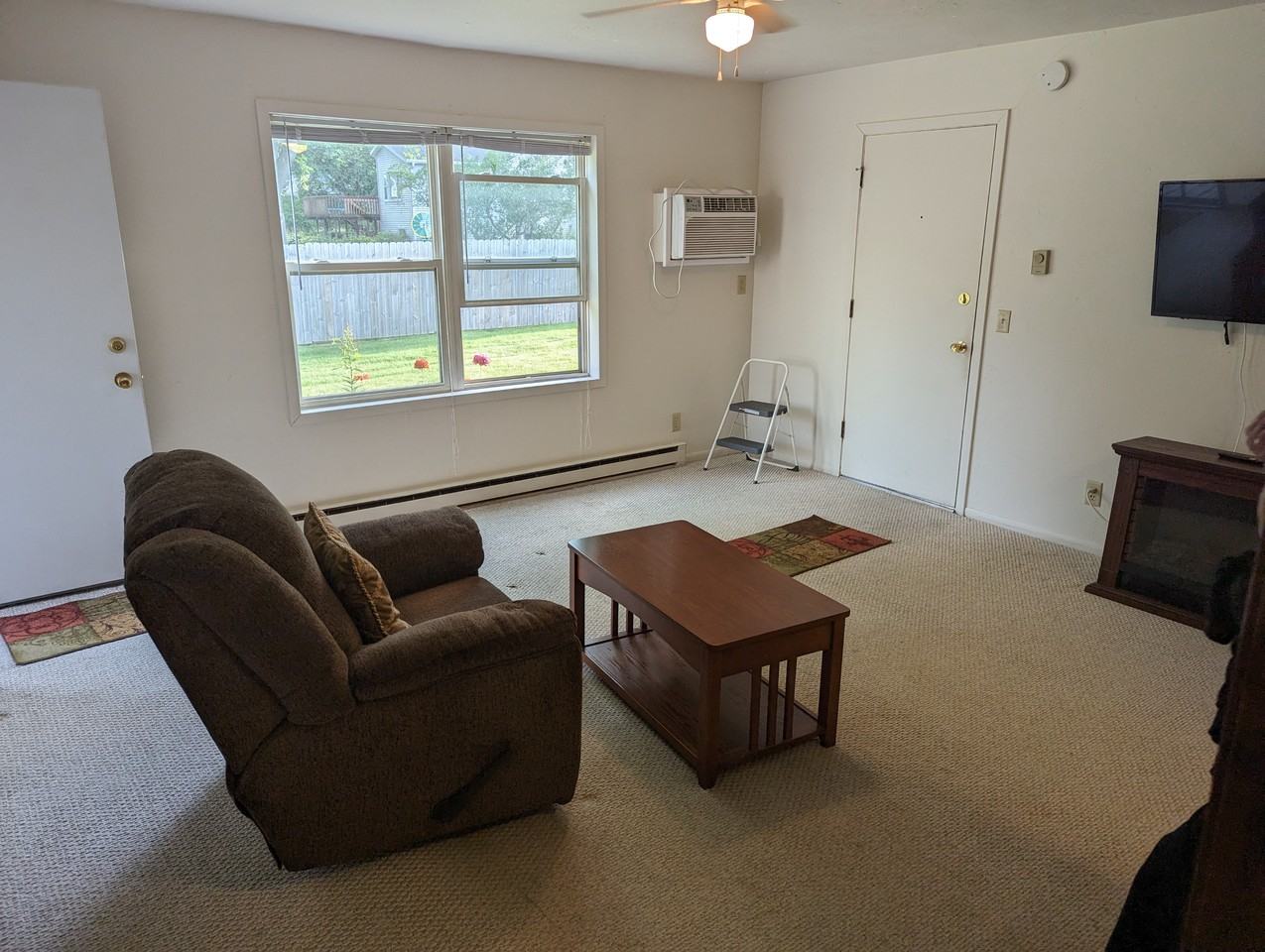 209 West St #6 - Photo 2 of 8